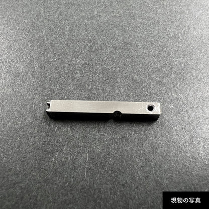 活字ピアス・イヤリング 8pt｜文字「左」