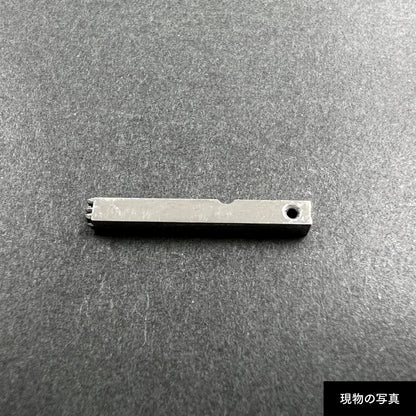 活字ピアス・イヤリング 8pt｜文字「左」