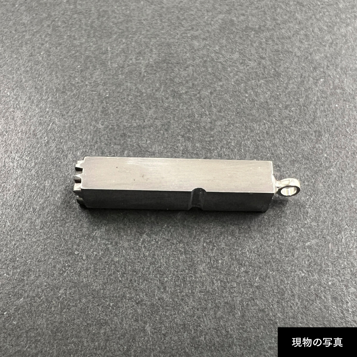 活字ネックレス 13pt｜文字「桃」