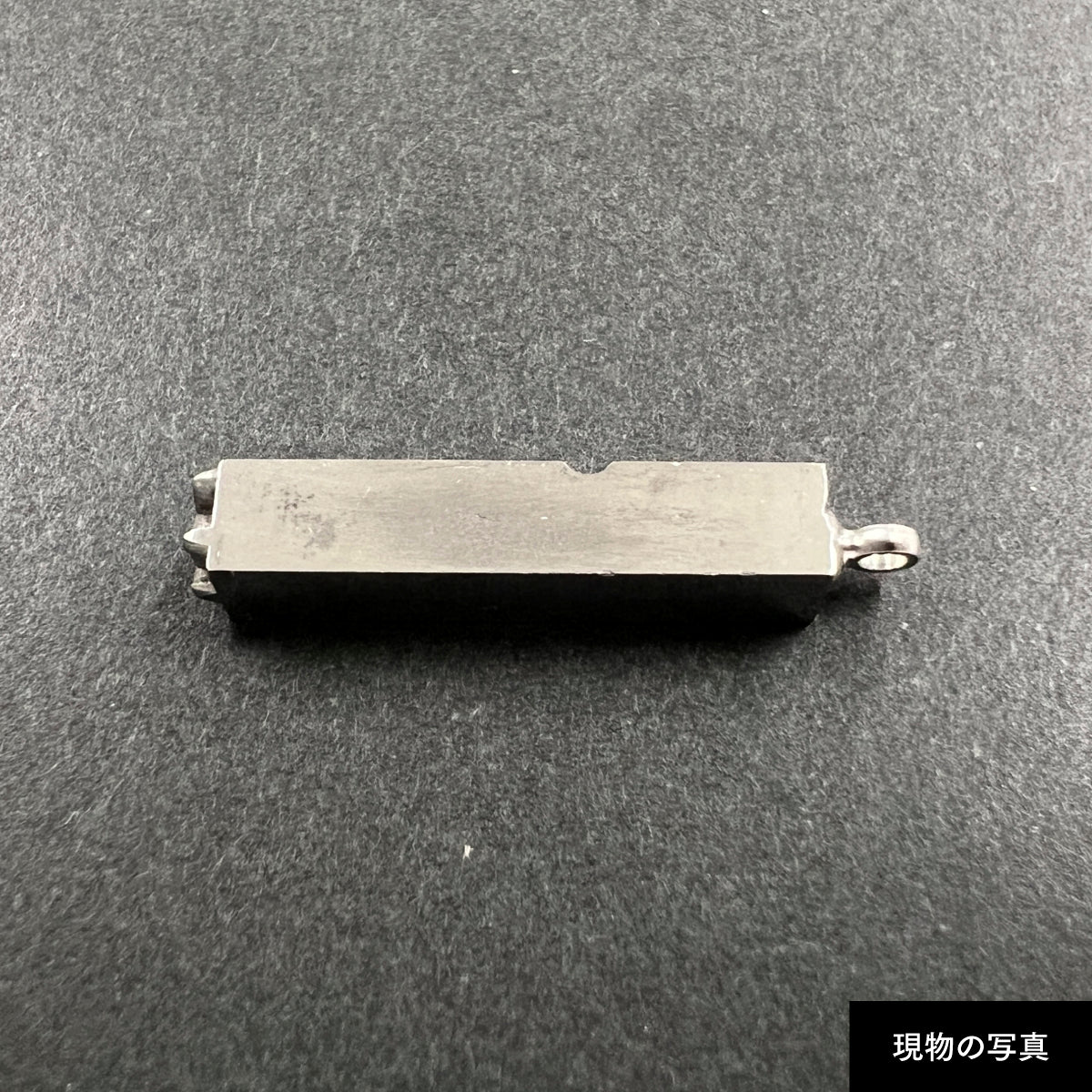 活字ネックレス 13pt｜文字「女」
