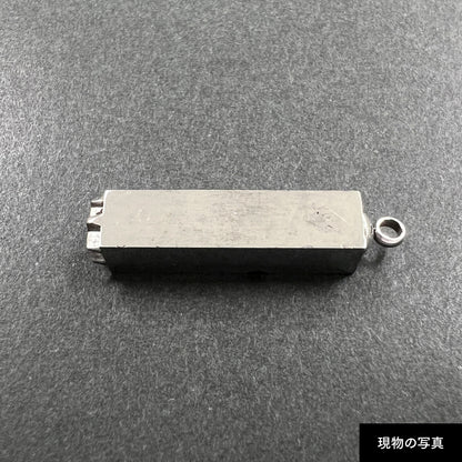 活字ネックレス 16pt｜文字「よ」