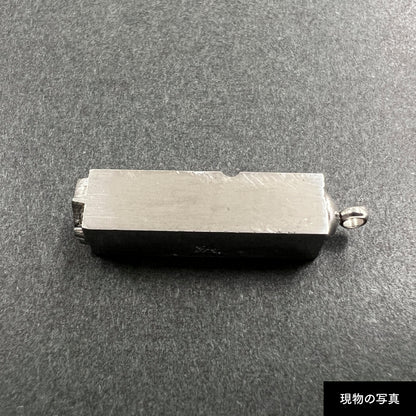 活字ネックレス 18pt｜文字「論」