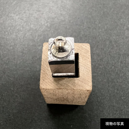 活字ネックレス 18pt｜文字「九」