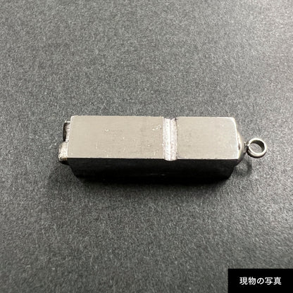 活字ネックレス 18pt｜文字「九」