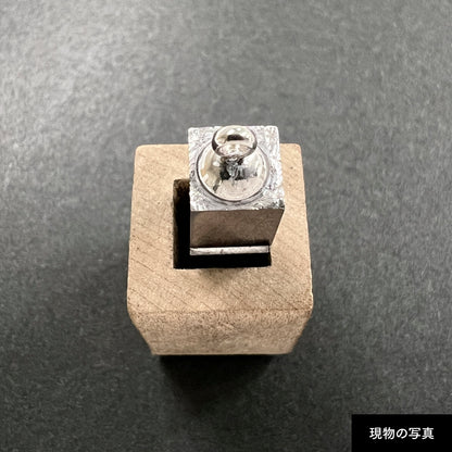 活字ネックレス 18pt｜文字「九」