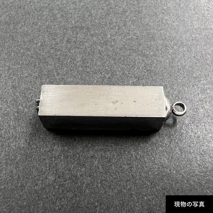 活字ネックレス 18pt｜文字「る」