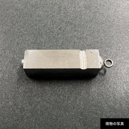活字ネックレス 18pt｜文字「る」