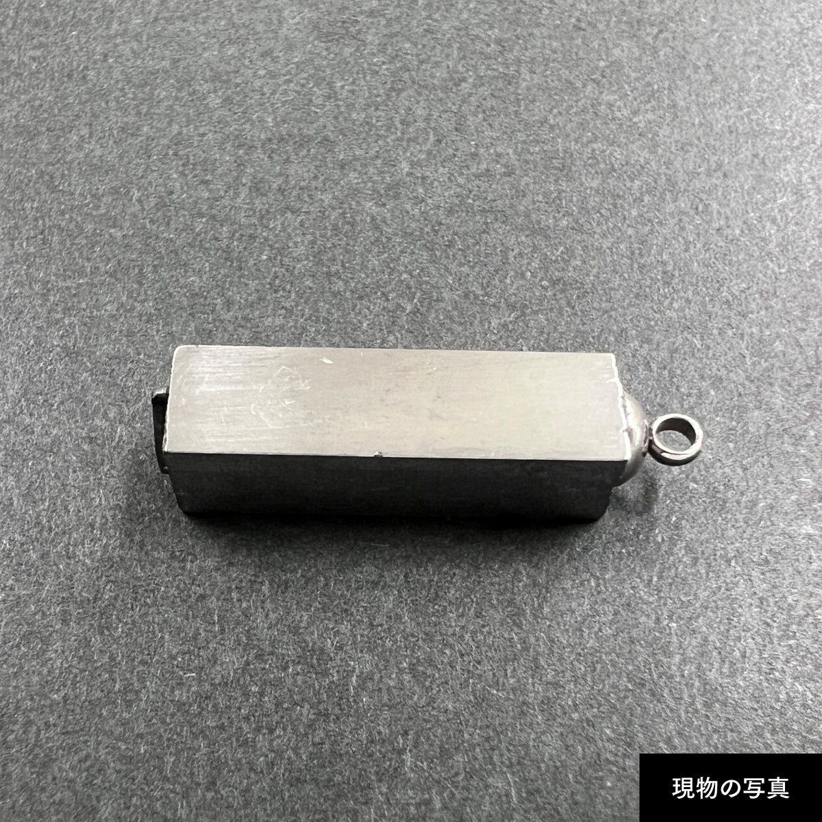 活字ネックレス 18pt｜文字「イ」