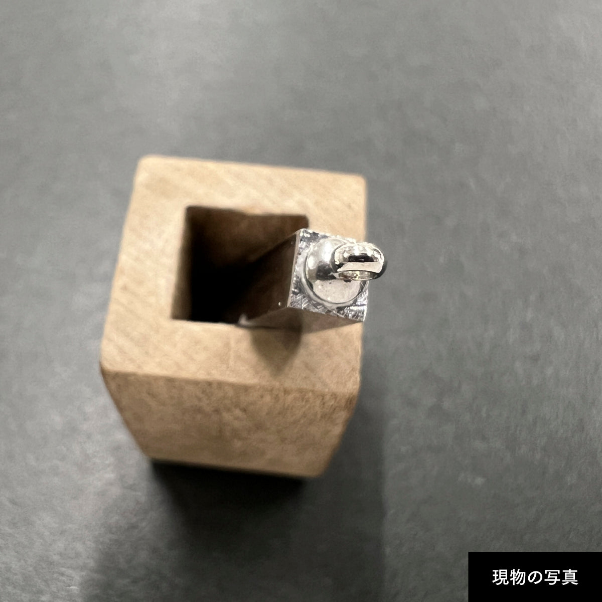 活字ネックレス 10pt｜文字「仮」