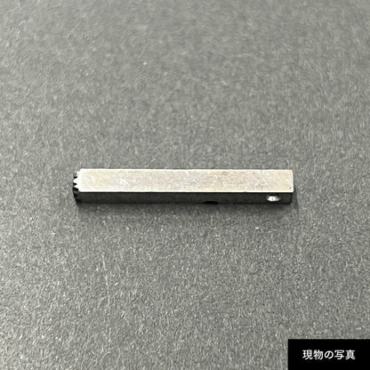 活字ピアス・イヤリング 8pt｜文字「衞」