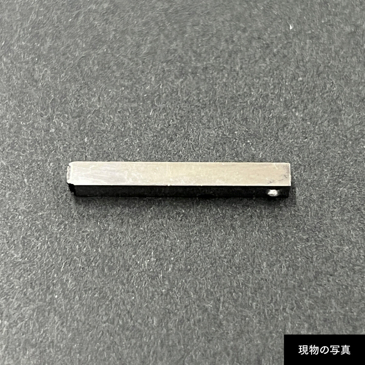活字ピアス・イヤリング 8pt｜文字「７」
