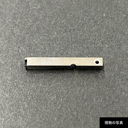 活字ピアス・イヤリング 8pt｜文字「７」