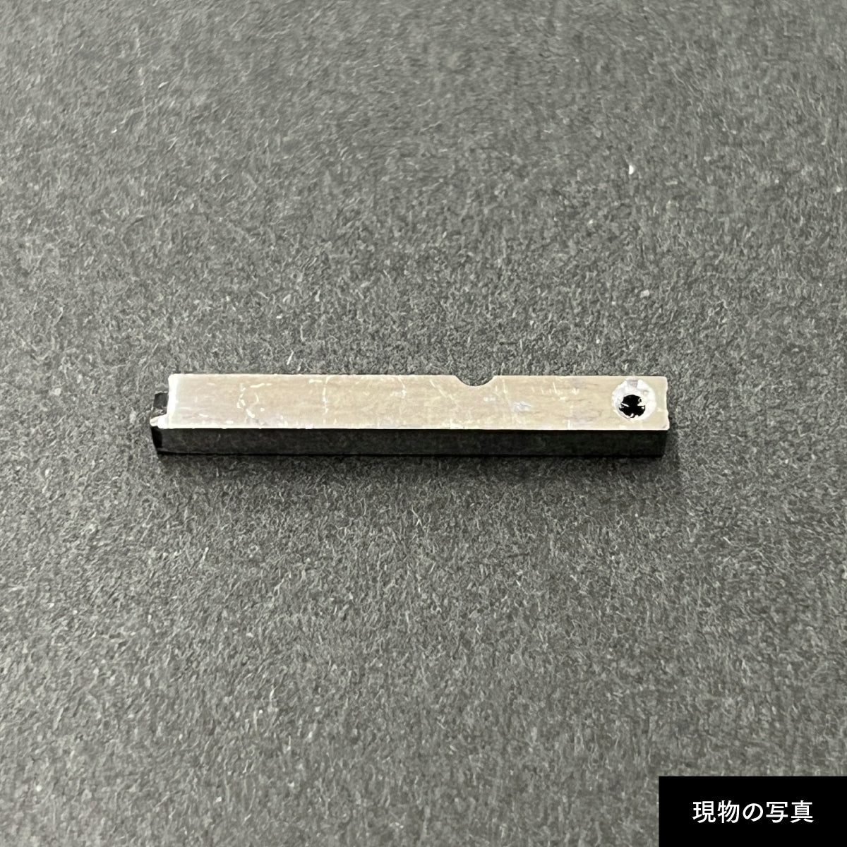 活字ピアス・イヤリング 8pt｜文字「７」
