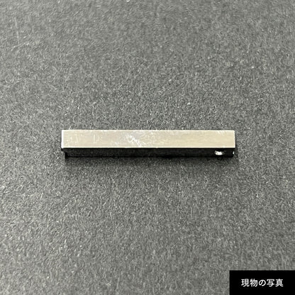 活字ピアス・イヤリング 8pt｜文字「〒」