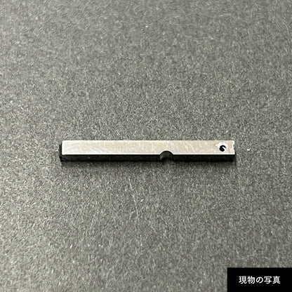 活字ピアス・イヤリング 6pt｜文字「目」