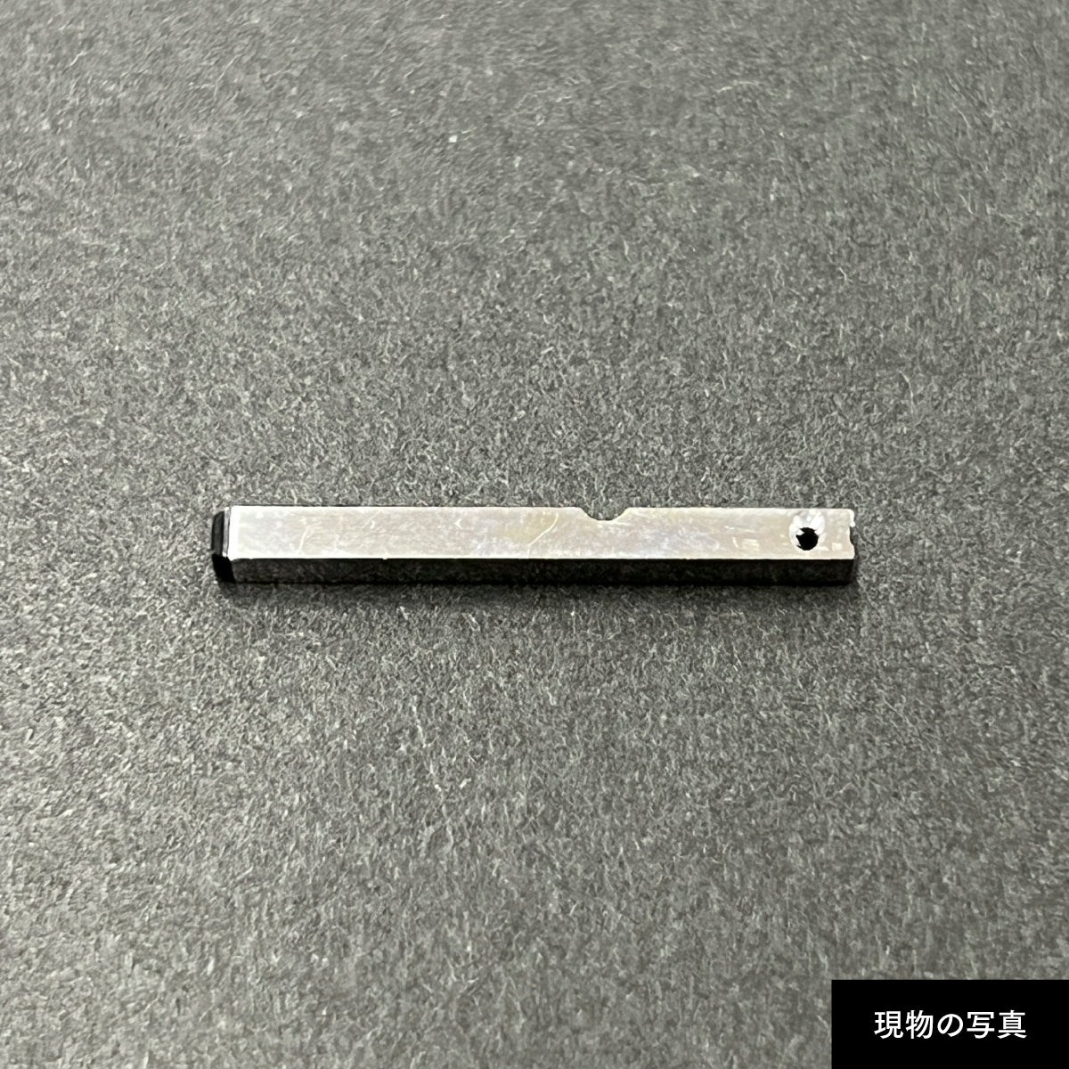 活字ピアス・イヤリング 6pt｜文字「目」