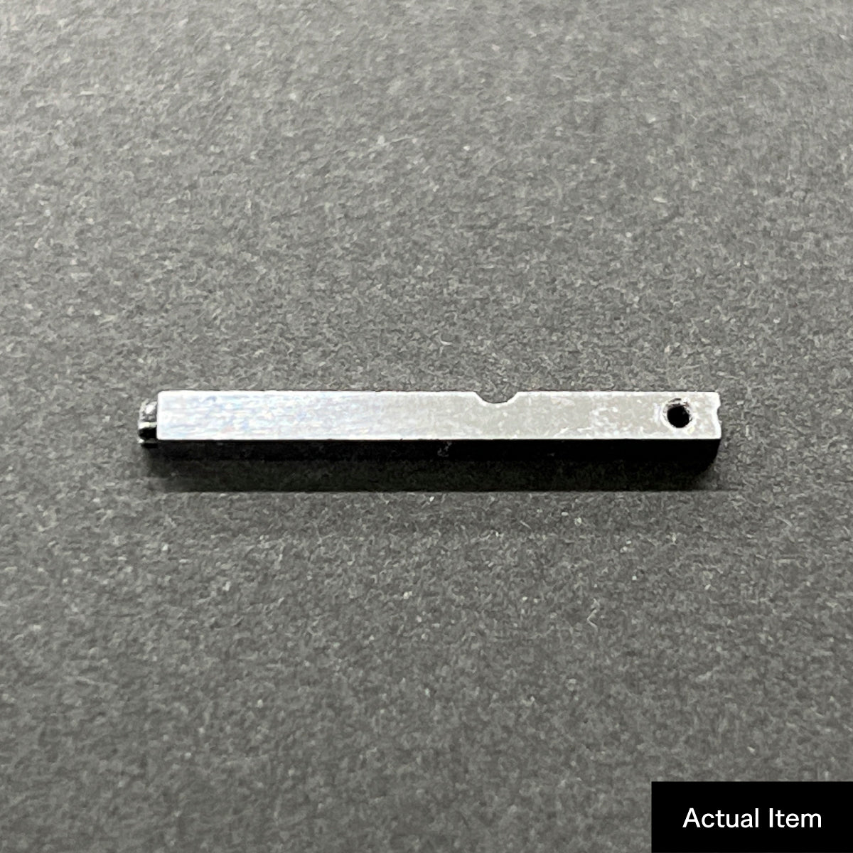 活字ピアス・イヤリング 6pt｜文字「中」