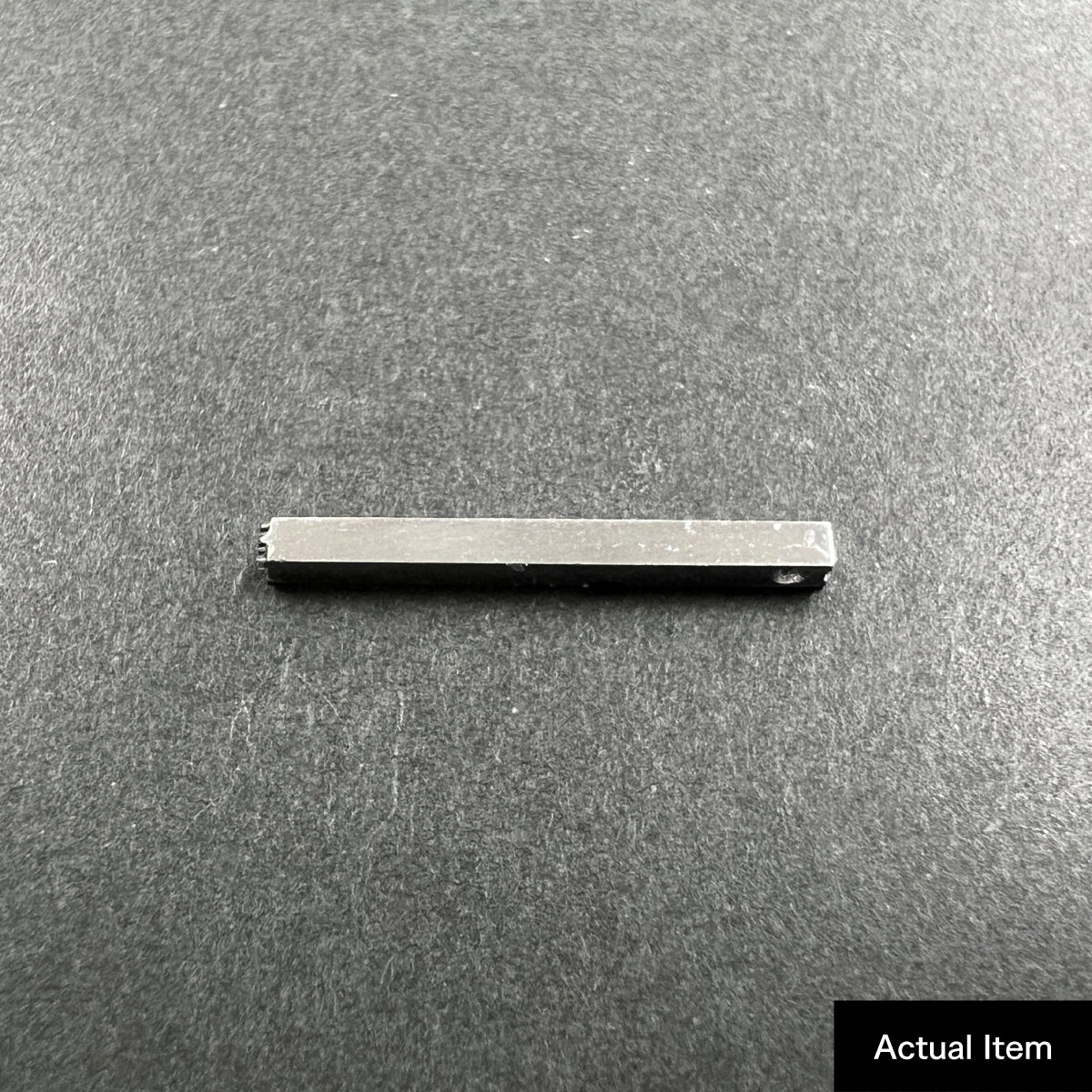 活字ピアス・イヤリング 6pt｜文字「楽」