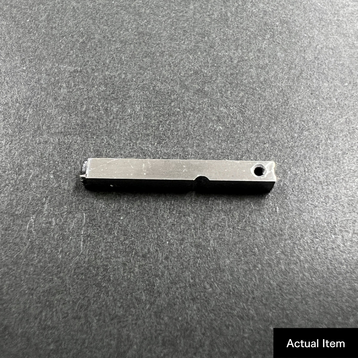 活字ピアス・イヤリング 8pt｜文字「用」