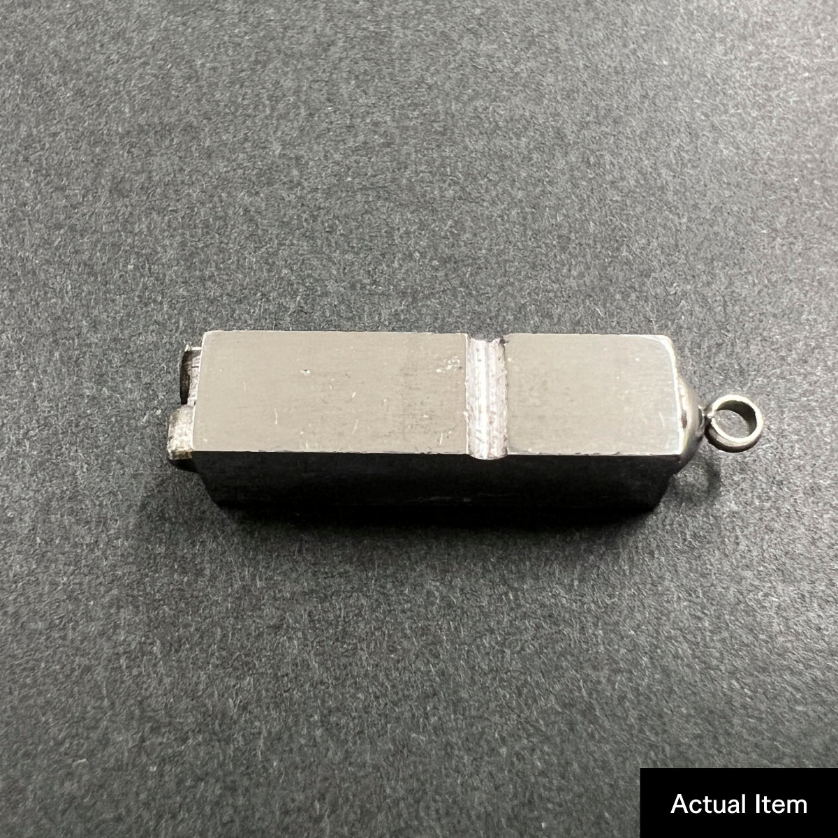 活字ネックレス 18pt｜文字「九」